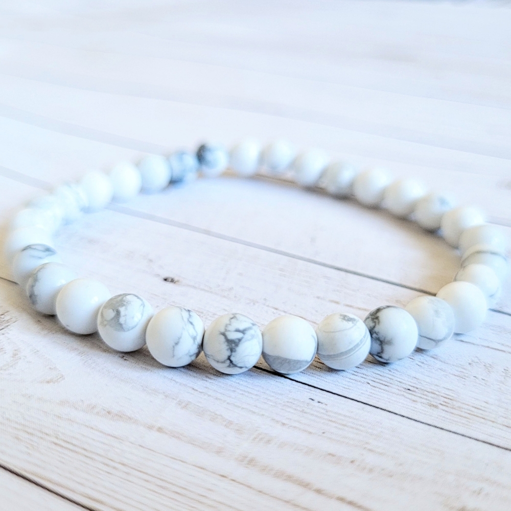 White Howlite Gemstone Bracelet